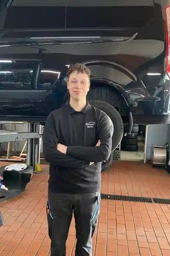 Marvin Pöllmann - Kfz-Mechatroniker Bild: Marvin Pöllmann - Kfz-Mechatroniker